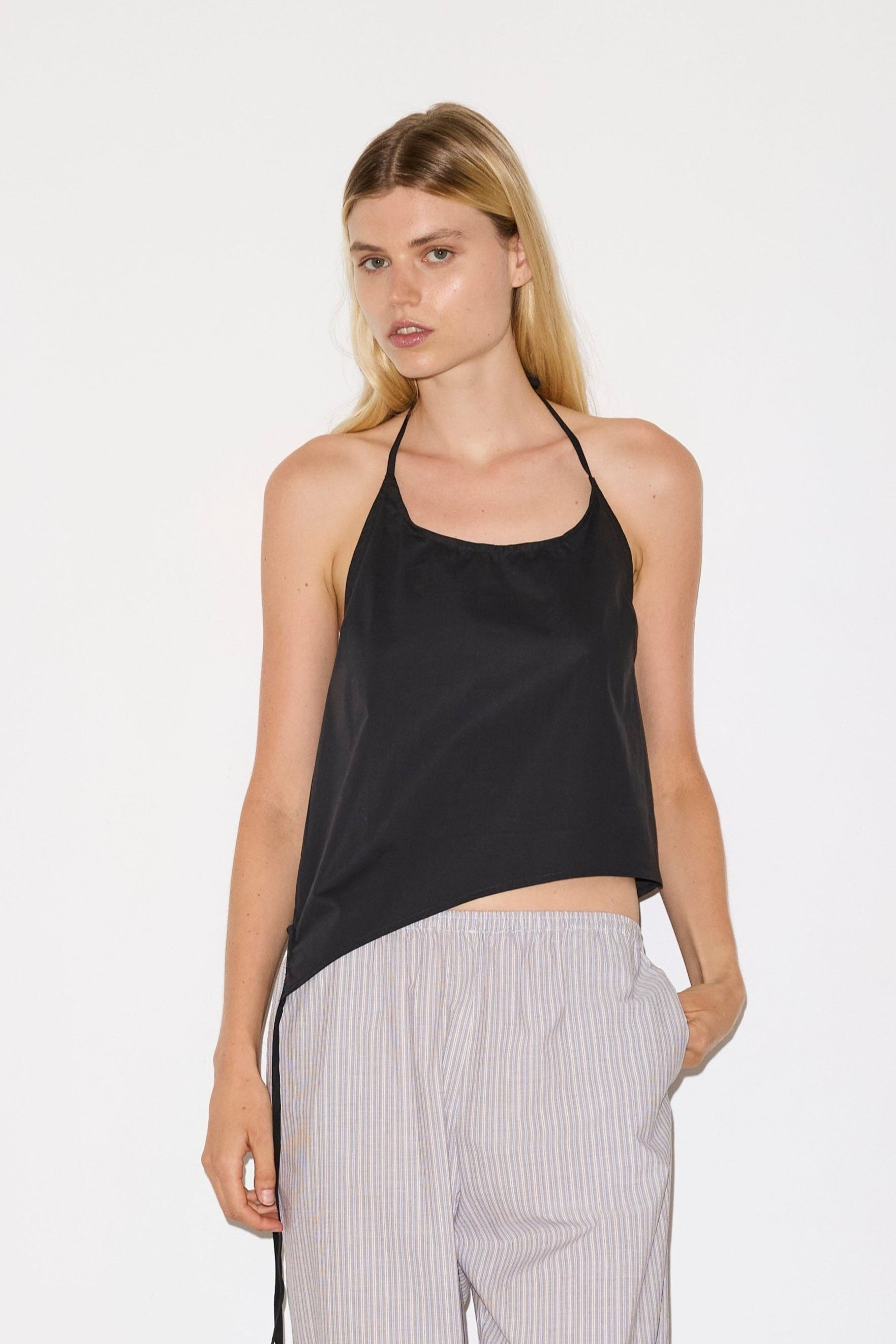 Arch Halter - Black